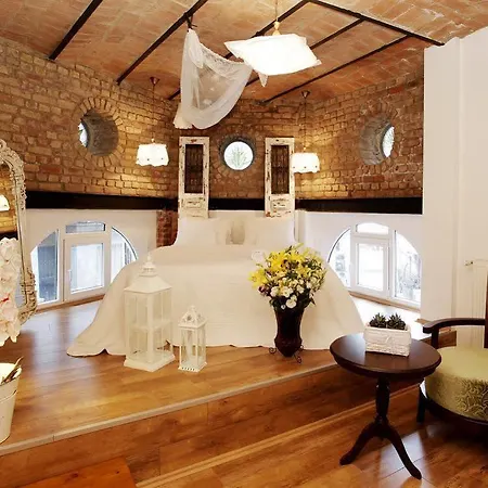 The White Swan Beyoglu Aparthotel 4*