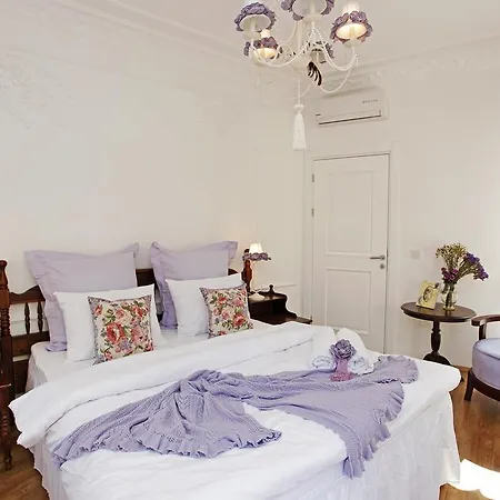 The White Swan Beyoglu