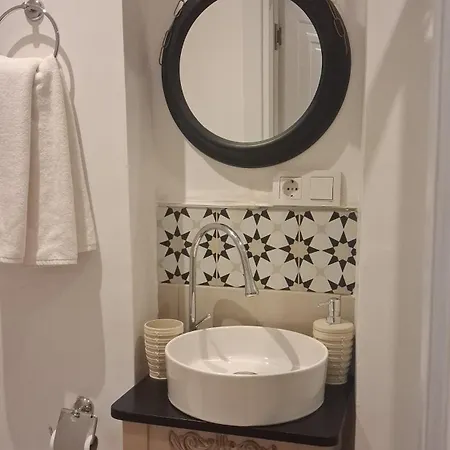 The White Swan Beyoglu Aparthotel 4*