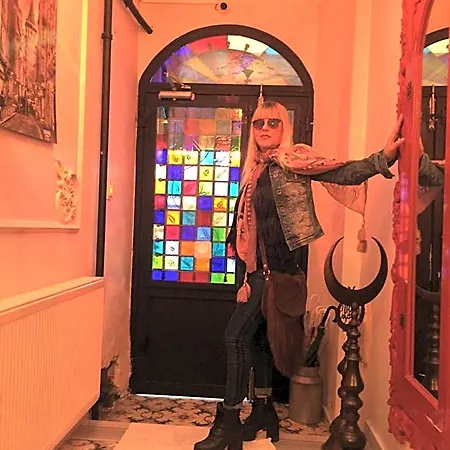 The White Swan Beyoglu Hotel apartamentowy Stambuł