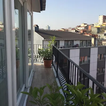 The White Swan Beyoglu 4*