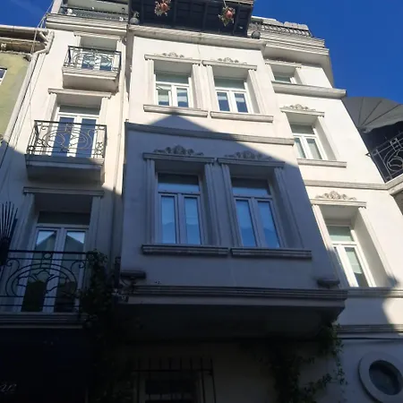 The White Swan Beyoglu 4*